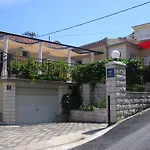 Viki * Trogir