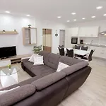 Viki Apartment