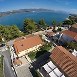 Viki Apartment Trogir