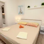 Viki Apartment Trogir