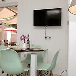 Apartment Viki *