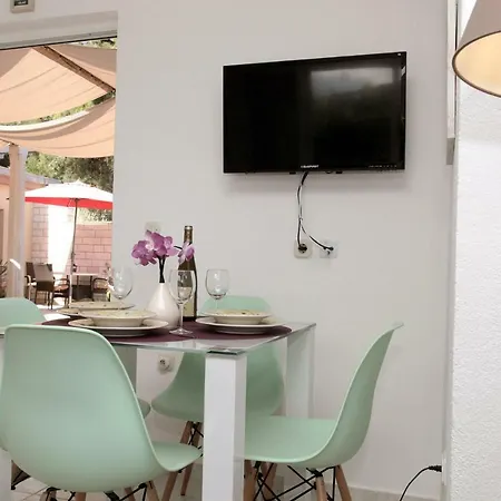 Appartement Viki *