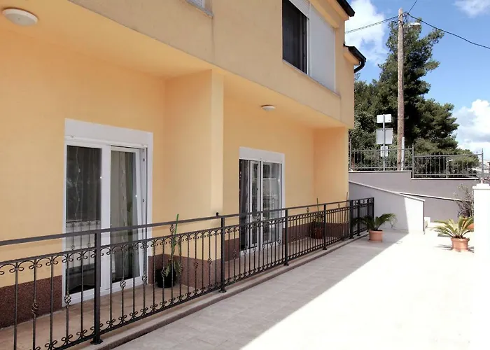 Viki Trogir
